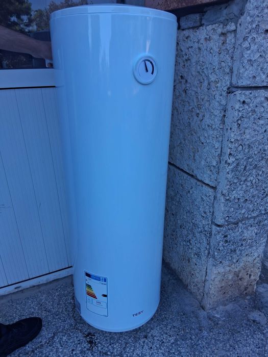 Продавам бойлер TESY