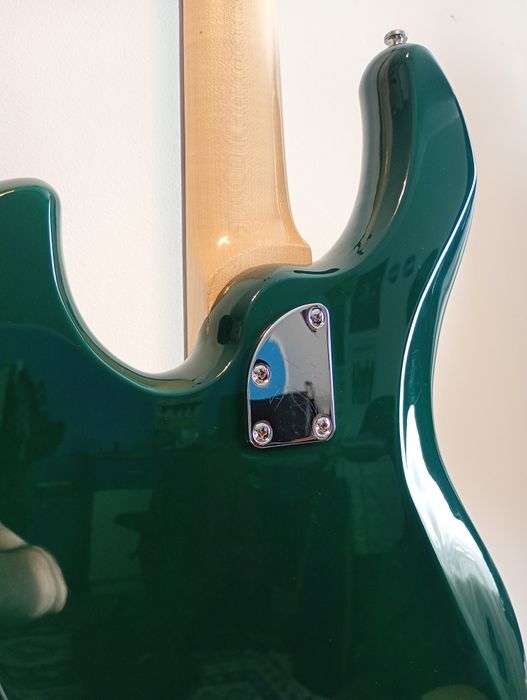 Chitară Bass Hora