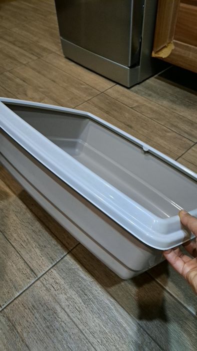 Котешка тоал. И легалце