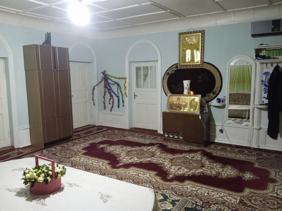 Шахар марказидан таййор ховли сотилади (Обмен бор)