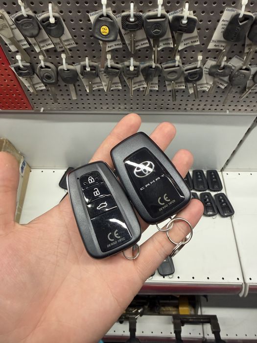 Оригинал ключи камри 70