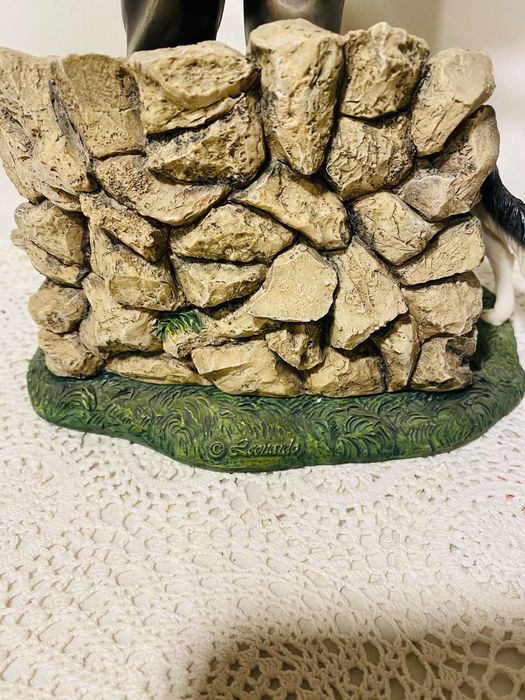 статуетка Леонардо