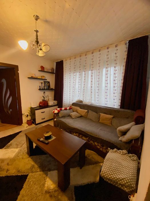 Vand apartament 3 camere