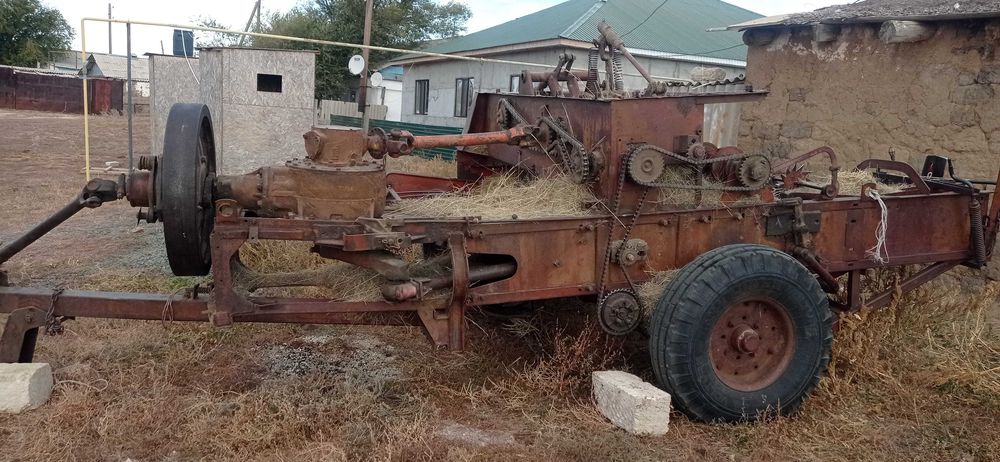 Продам трактор, пресс подборщик,косилка, тележка