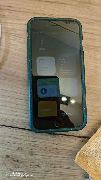 Продавам iPhone 8 64gb