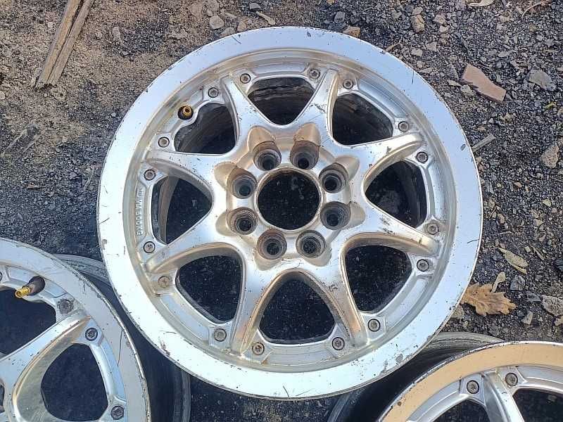 Продам легкосплавные диски на ВАЗ