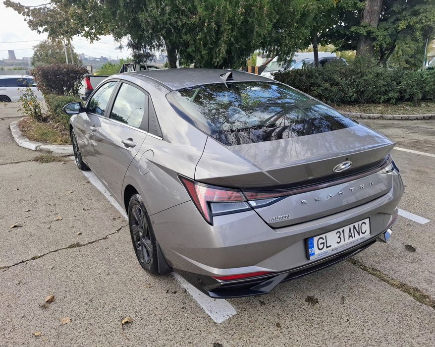HYUNDAI Elantra 2022 — imagine 3