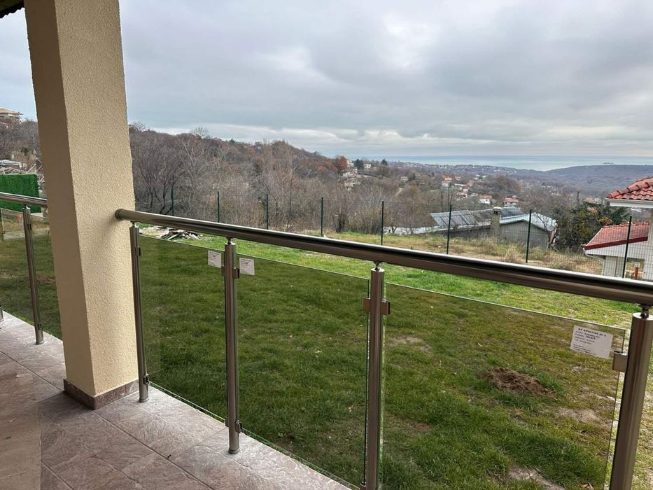 Алуминиеви и стъклени парапети Промоция