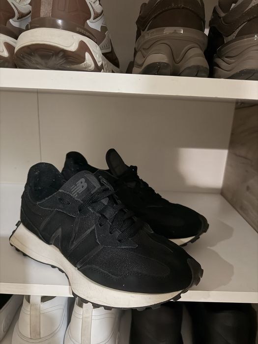 New Balance 327