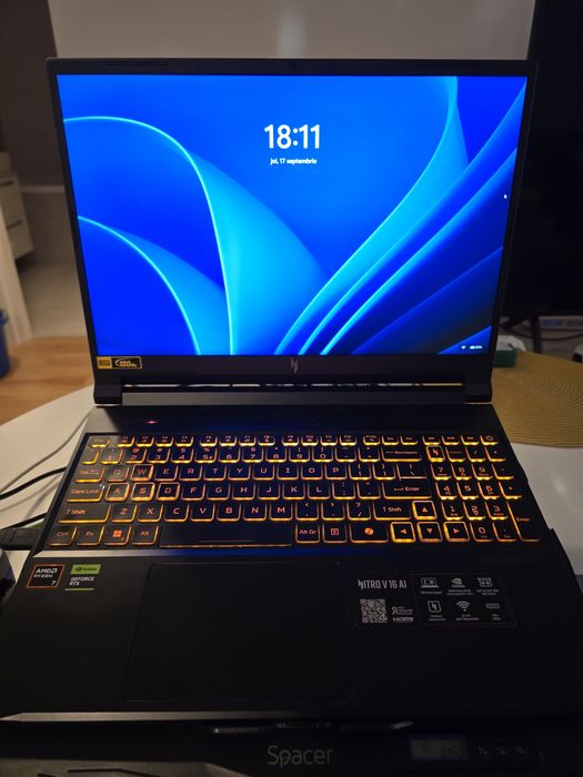 Laptop Gaming Acer Nitro V16 AI rtx 5070