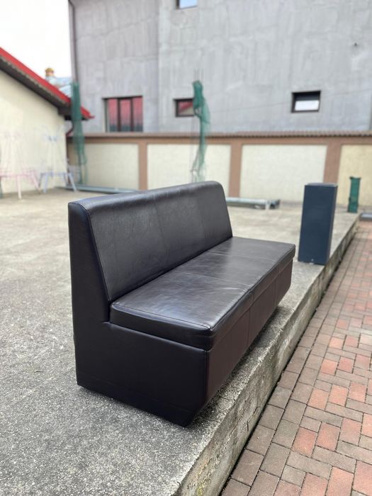 Vand canapea in stare f buna, culoare negru - 6 buc