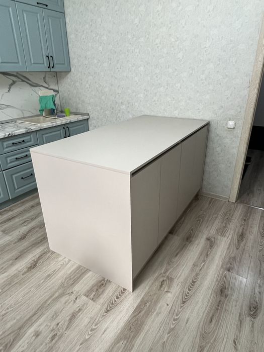 Продам кухонный остров