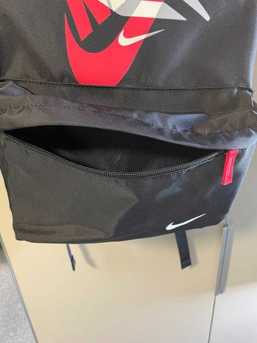 Спортна раница Nike
