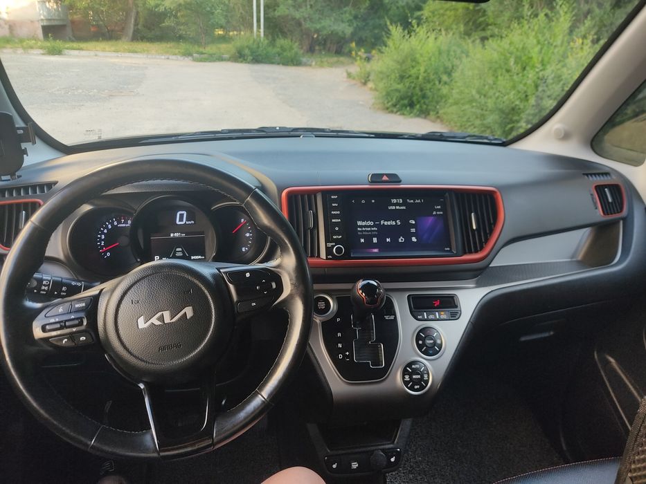 Продам Kia Ray .