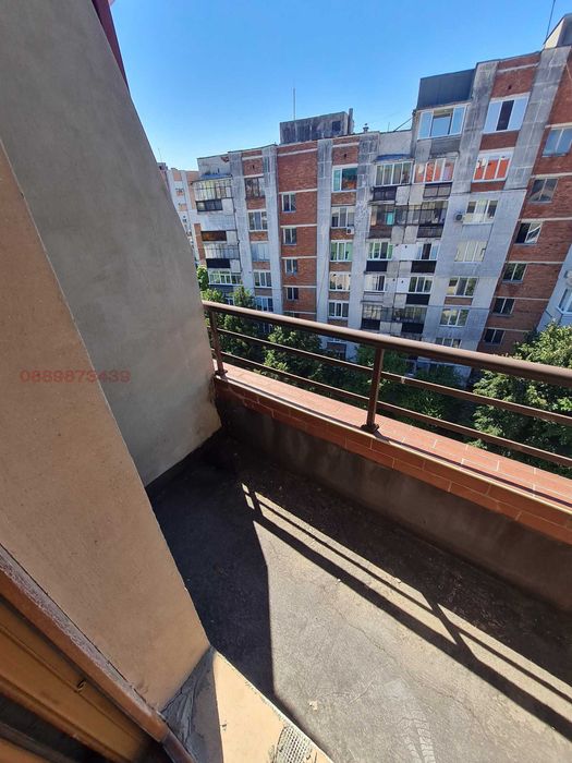 Продава се Тристаен апартамент в Велико Търново, Бузлуджа - 100 кв.м за 940 €/кв.м - Снимка #12