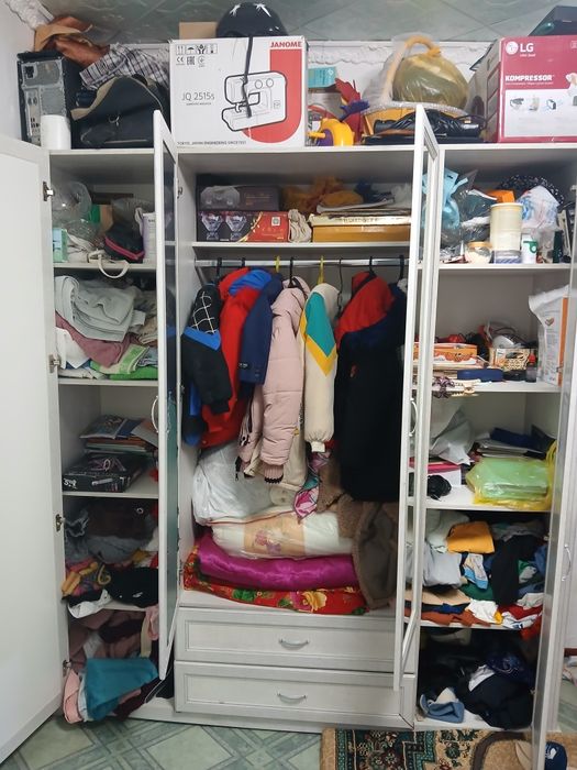 Продам  шифоньер