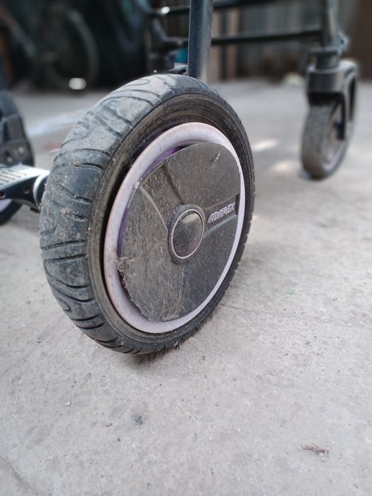 Детская коляска зима-лето.