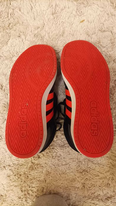 Adidas-номер 39 и 1/3