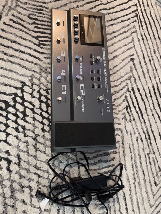 Vand procesor de chitara Boss GX 100