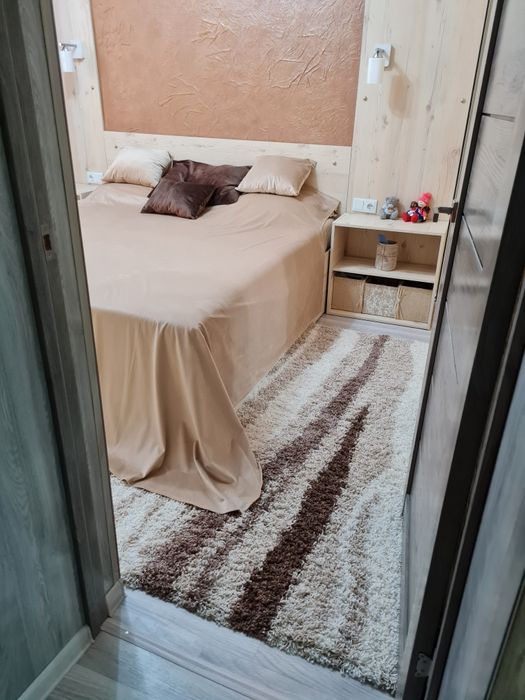 Двухкомнатная в 6 мкр