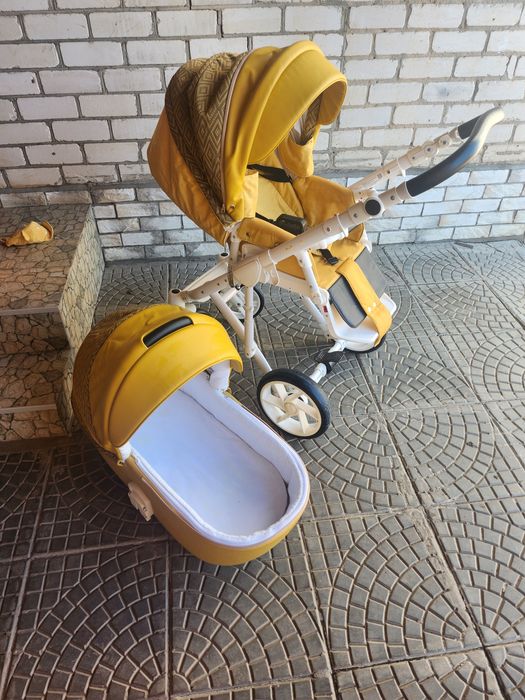 Продам коляску Адамекс
