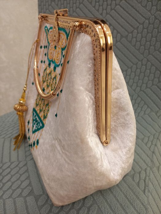 Продам сумочку. Этно.Очень красивая