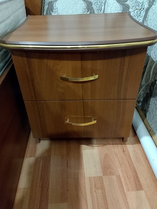 Продам спальный гарнитур