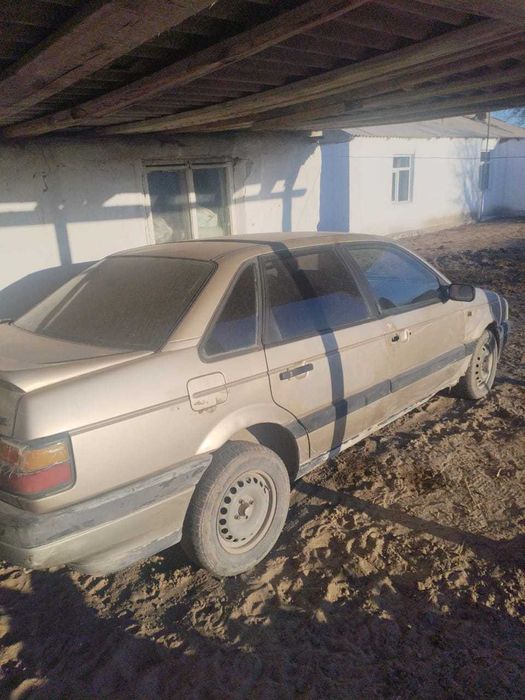 Пассат Седан  В3