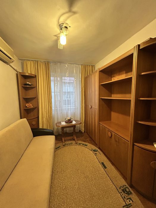 Inchiriez apartament 3 camere