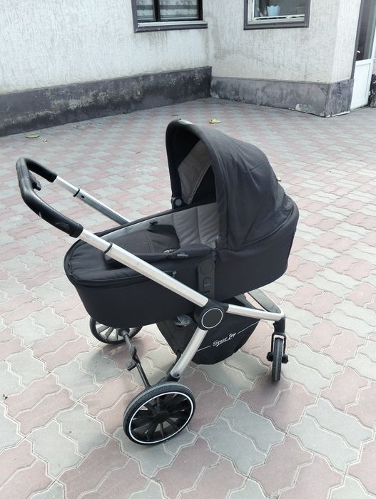 продам чёрную коляску