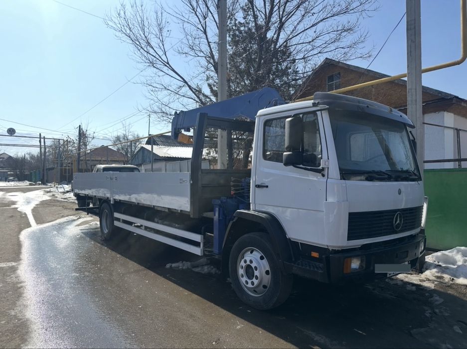 Продам Meecedes Benz манипулятор