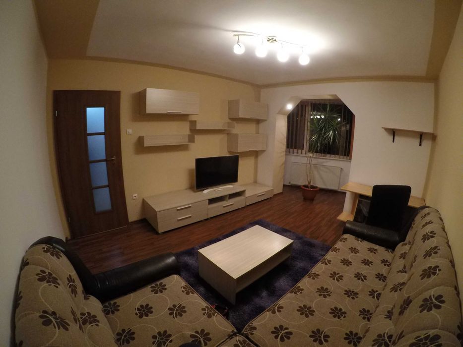 Inchiriez apartament de doua camere in Brasov in centrul Civic