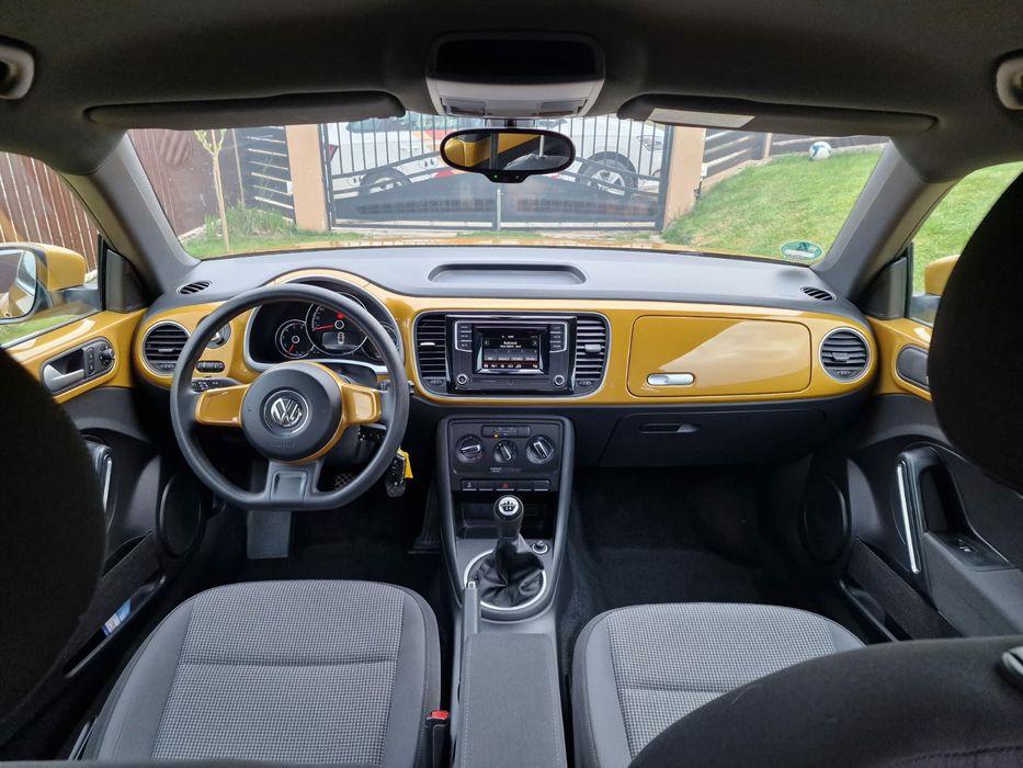 VW Beetle,  an 2016, 2l Diesel,  Manuala