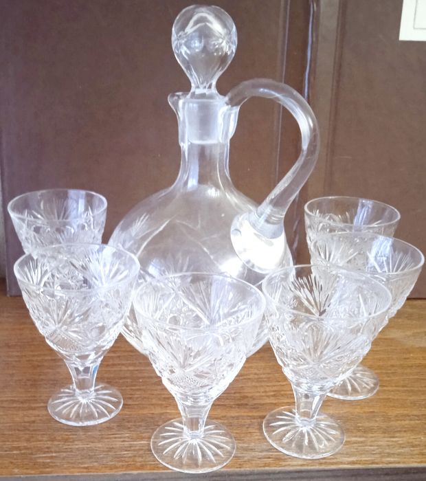 Графинчик с рюмками, Дятьковский хрусталь