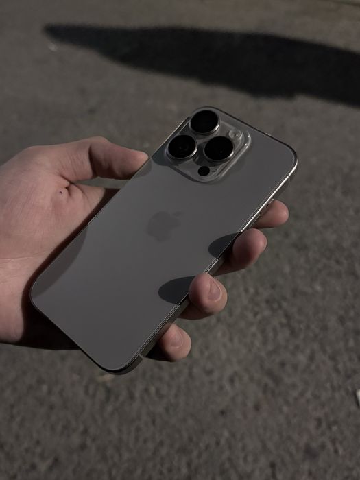 Продам Iphone 15 pro
