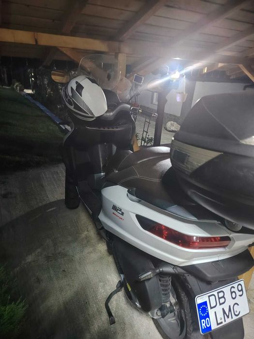 Piaggio MP 3 cat B 300