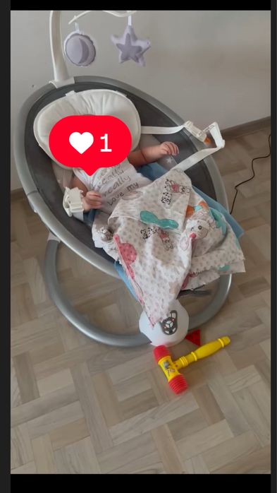 Продам детский шезлонг качелю