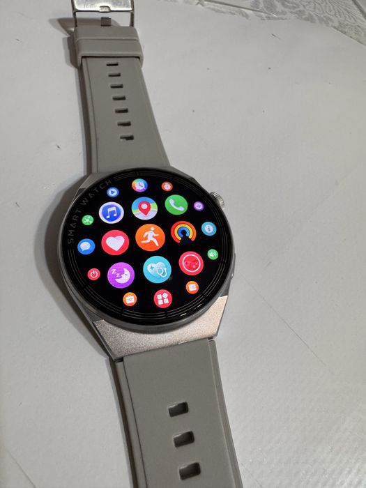 Продам часы срочно крутые smart watch