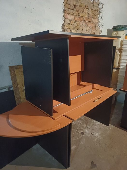 Продам офисные столы