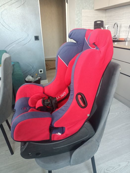 Продам автокресло детский