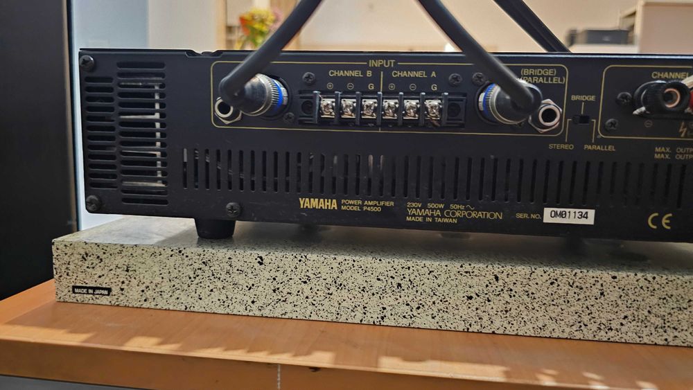 Amplificator Yamaha P4500 (Profesional) 2 x 460W/8 Ohmi