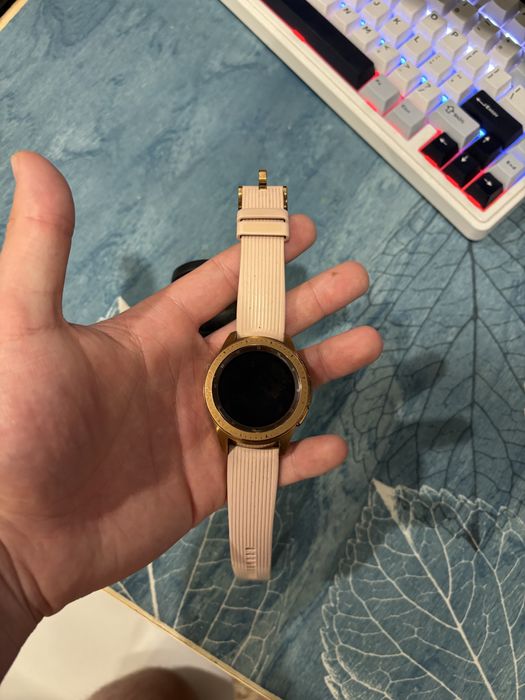 Samsung Watch sm-r810