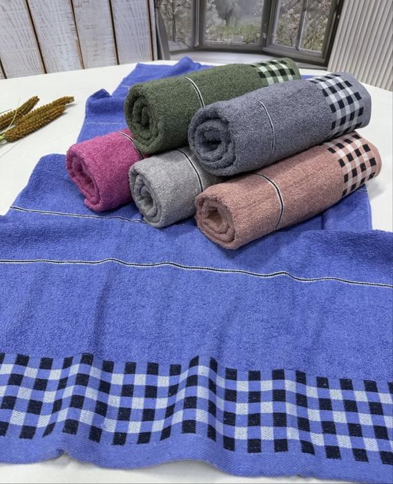 В наличии подушки , одеяла , полотенце