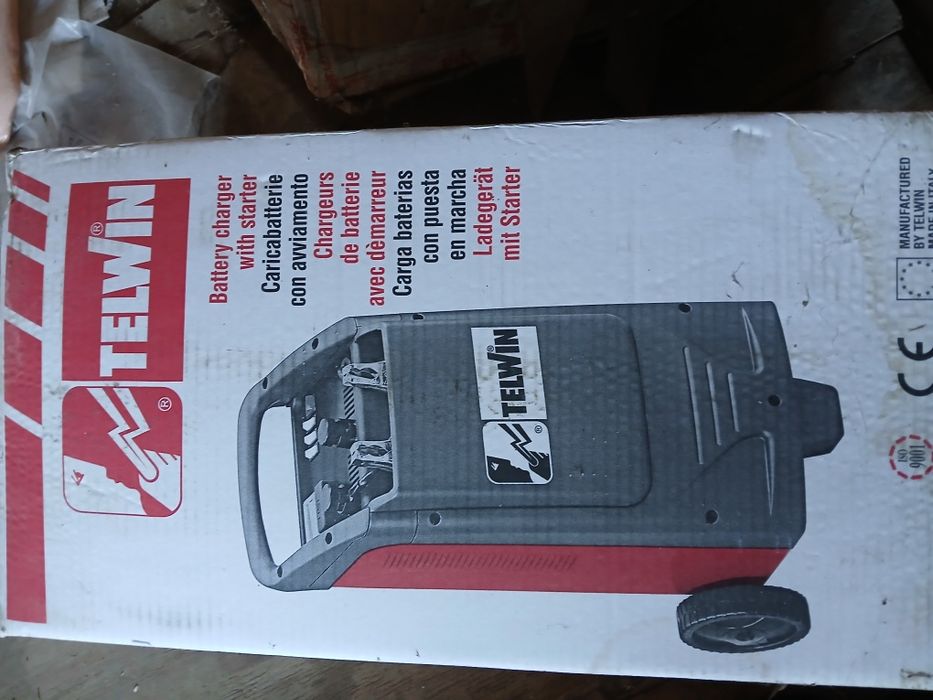 Продам пускозарядное устроиство в упаковке