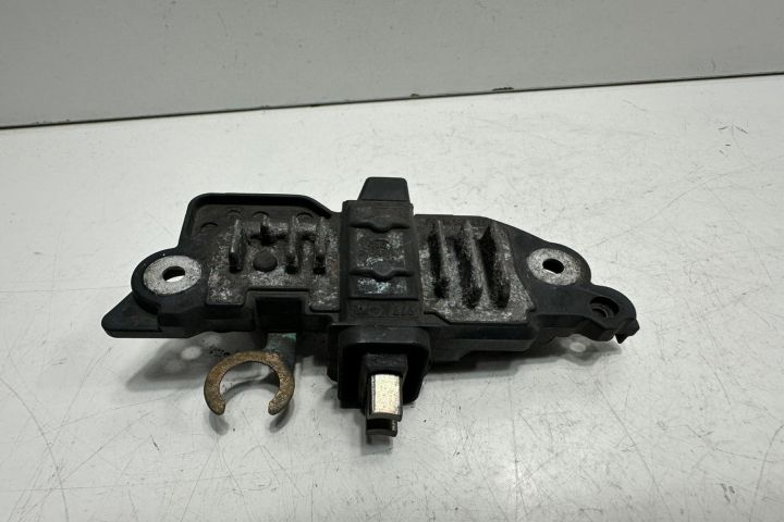 Releu alternator F00m145293 Mercedes-Benz   seria