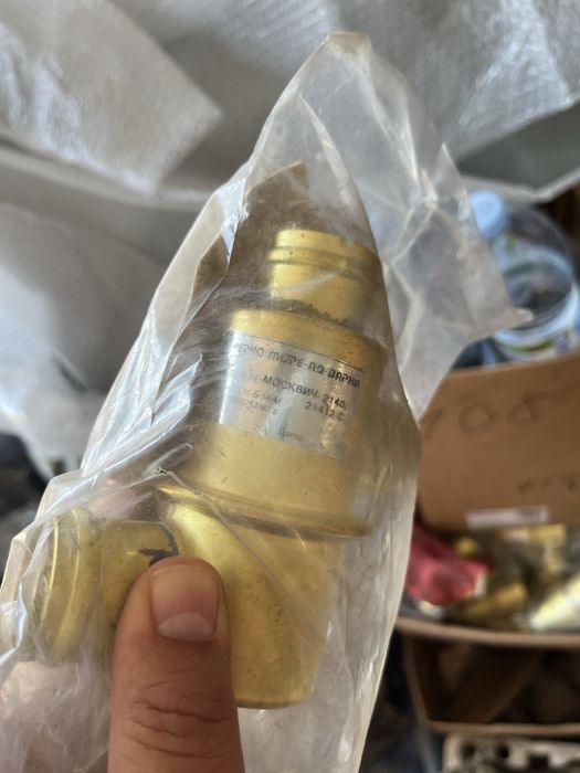 Продавам части за москвич 412