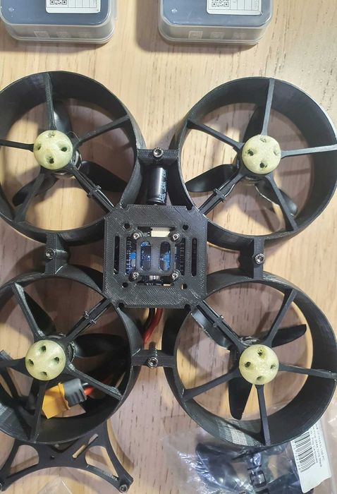 cinewhoop 2,5 inch fpv drona iFlight SucceX mini F7 TwinG 50A 4in1 ESC