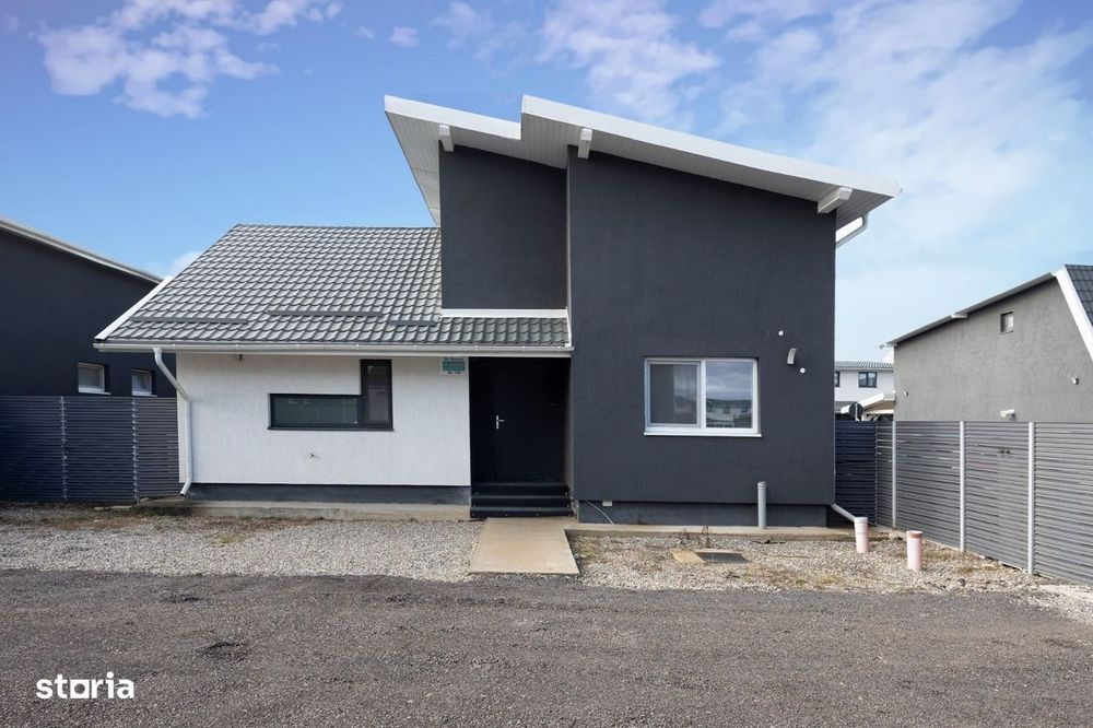 Casă single în curte, cartier Izvor