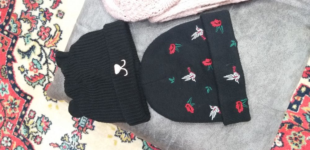 Шапки разные тёплые