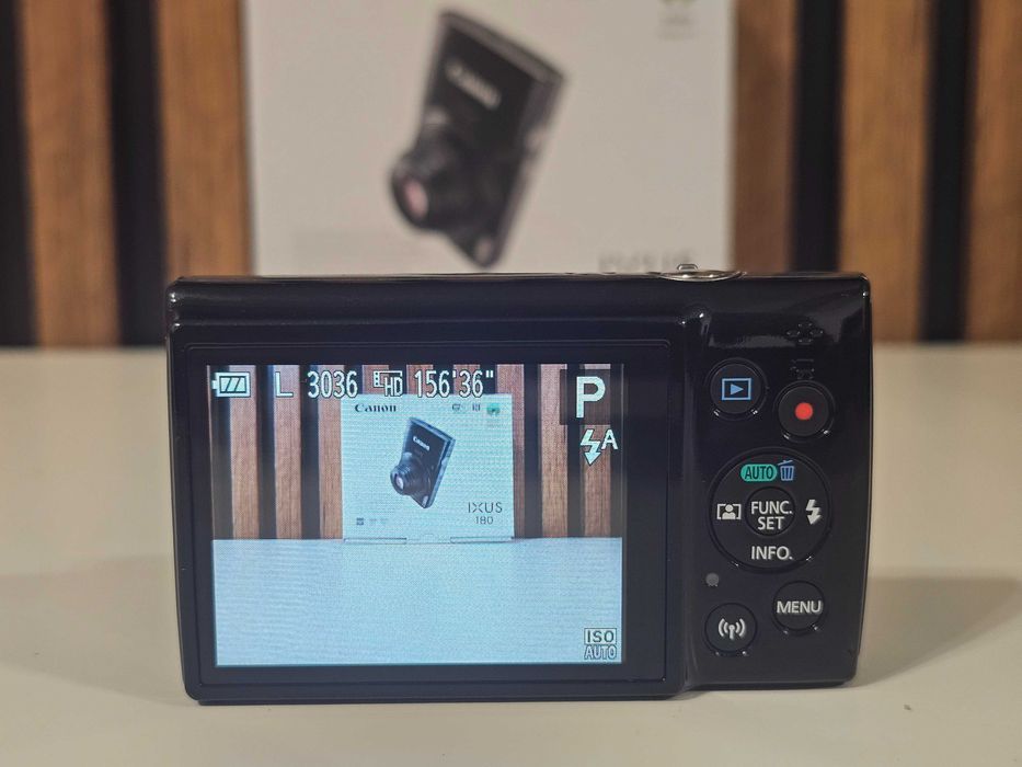 Y2K Aparat foto digital compact  Canon Ixus 180 20MP 10x Zoom ca nou